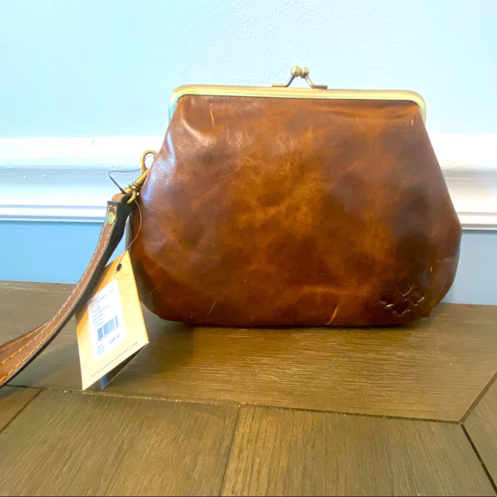 NWT Patricia Nash Wristlet